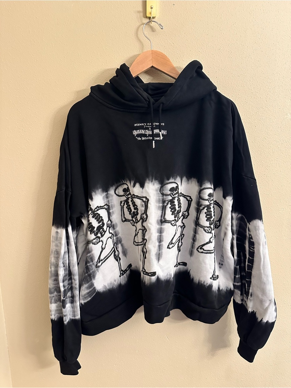 Disney Silly Symphony "The Skeleton Dance" tie-dye hoodie XL Halloween Skulls
